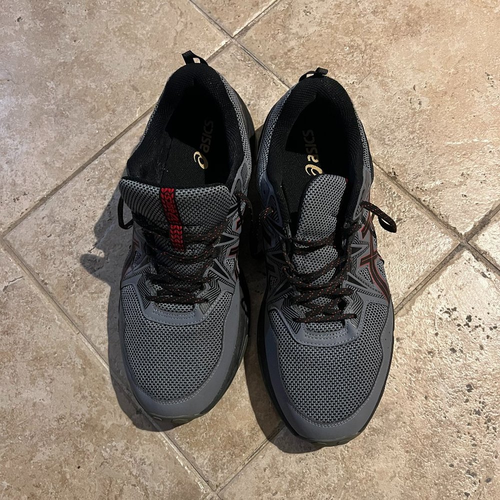 ASICS SIZE 15  4X EXTRA WIDE